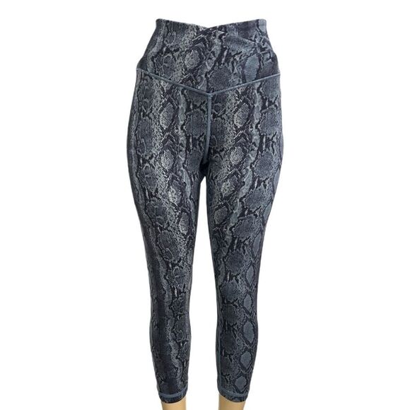 Victorias Secret On Point Crossover Leggings High-rise 7/8 length Snake Print 16 - Picture 1 of 3